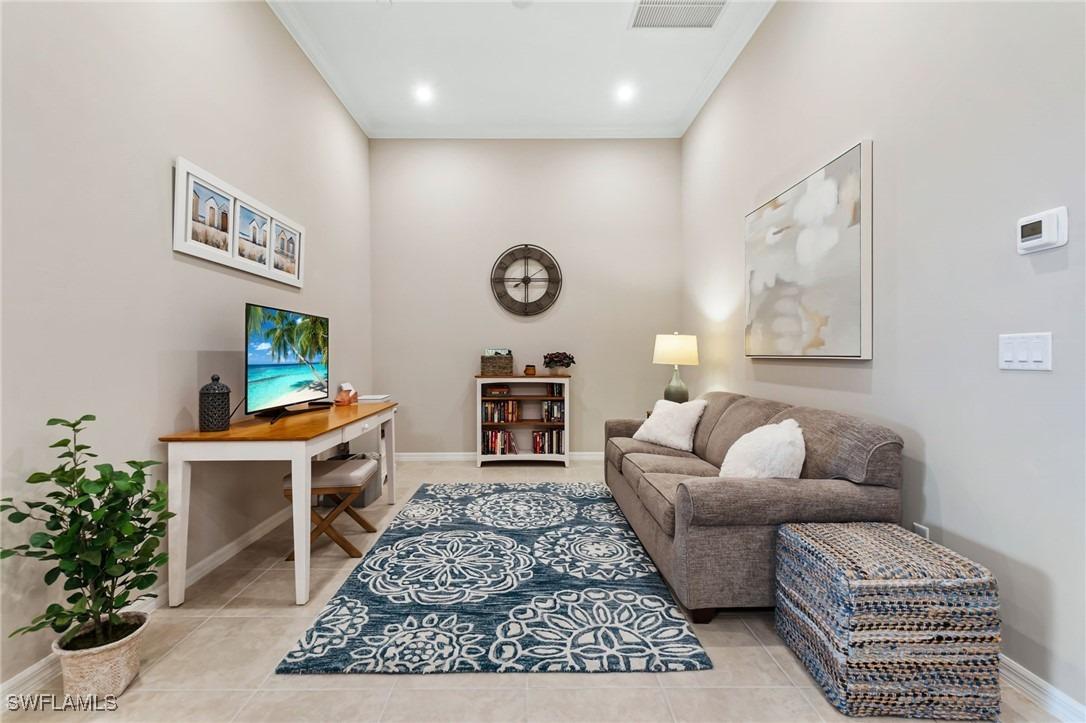 Pocida Ct, Naples, FL 34119