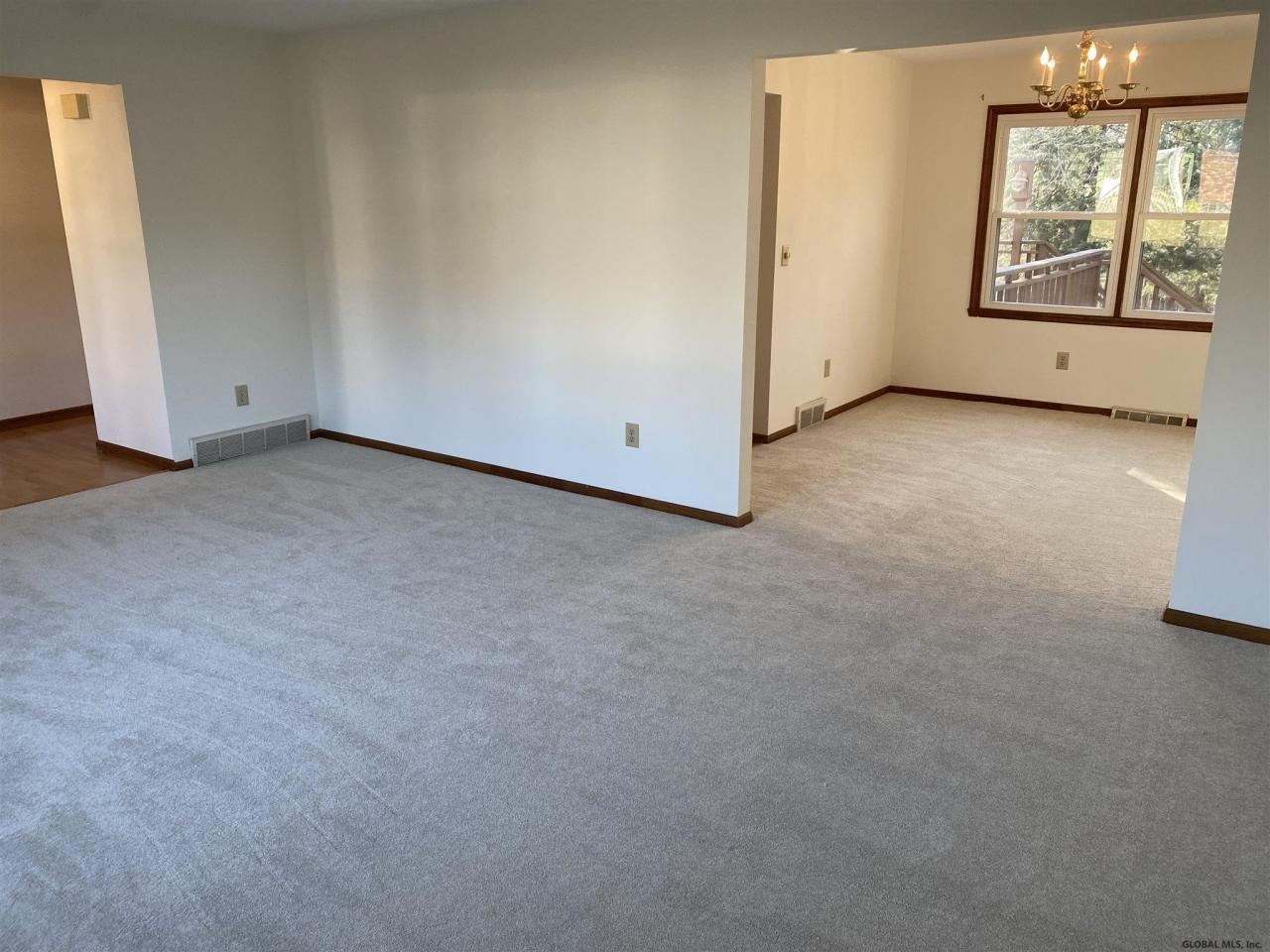 Dorchester Ave, Selkirk, NY 12158