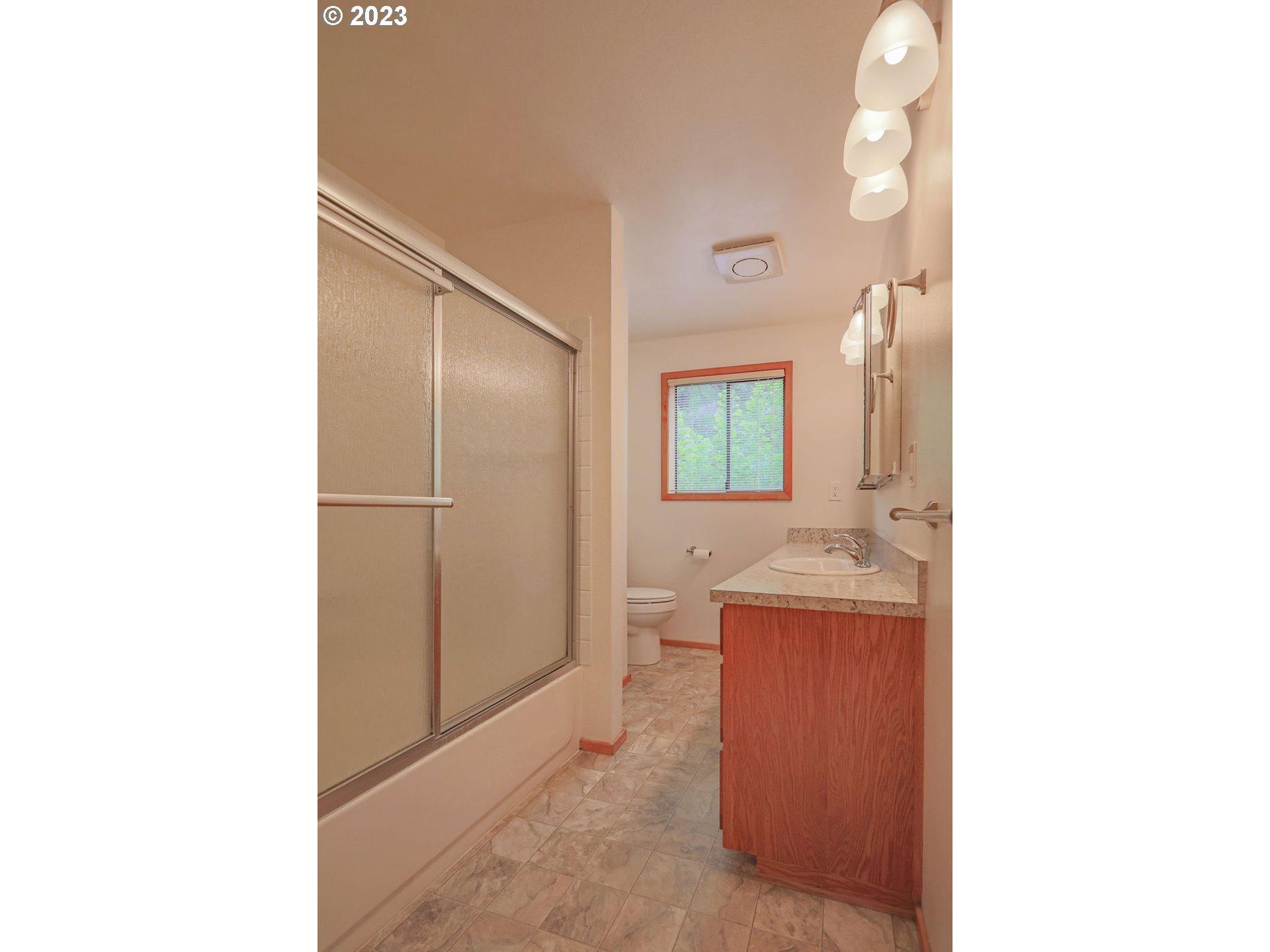 W 15th Ave, Eugene, OR 97402