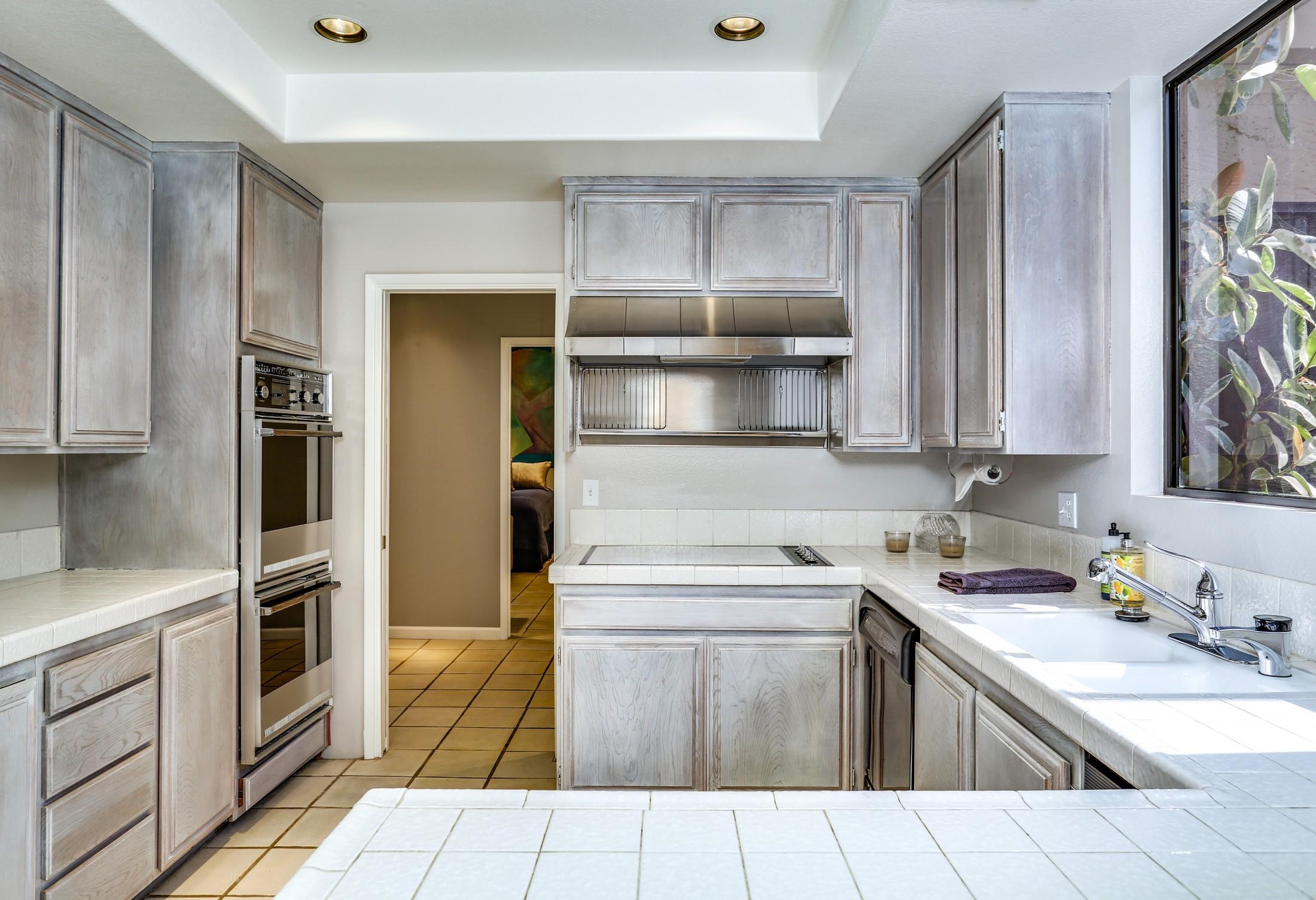 Desert Horizons Dr, Indian Wells, CA 92210