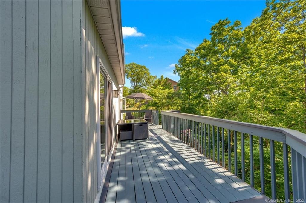 Cliff St, East Haven, CT 06512