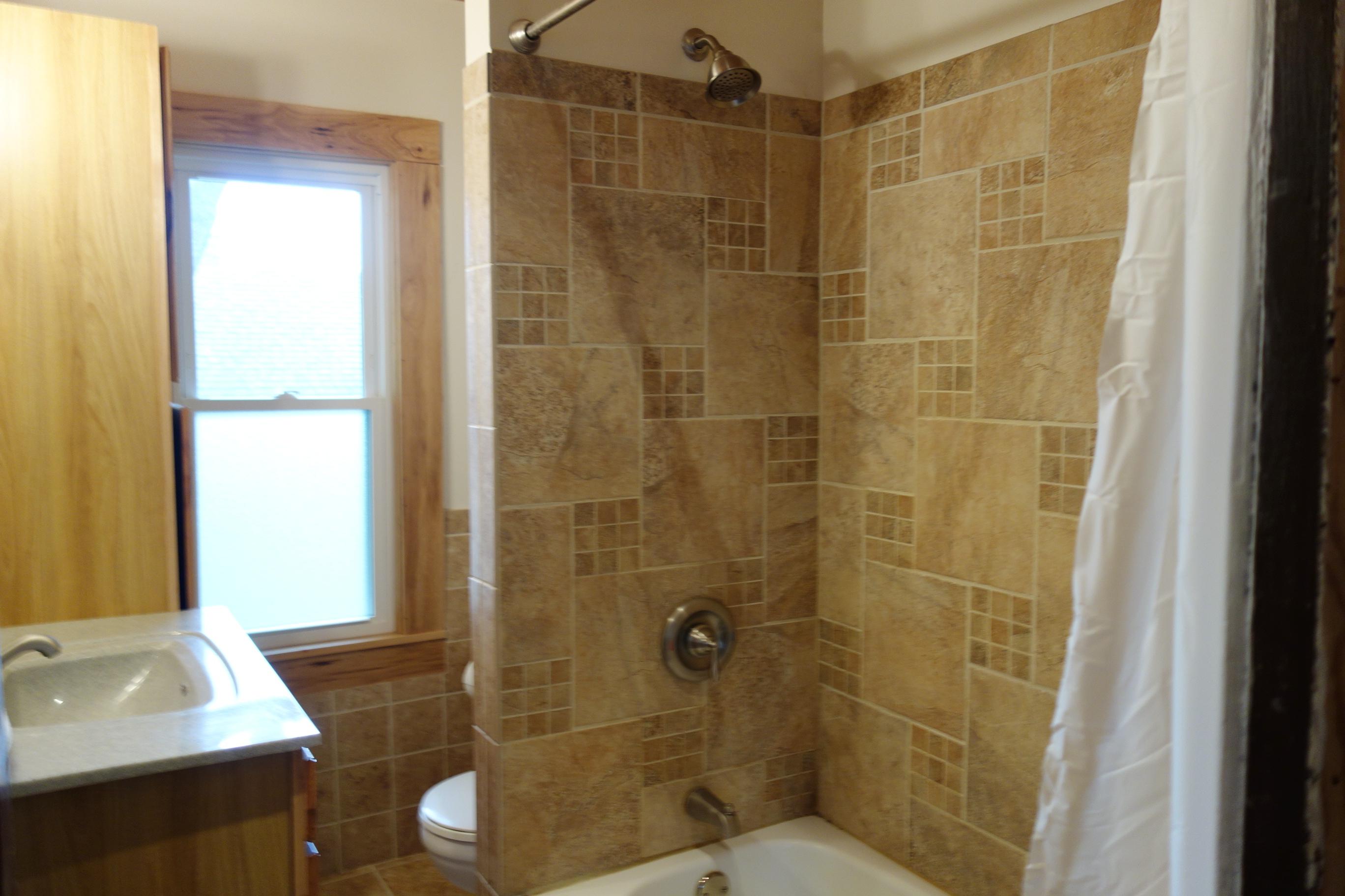 E Broadway St, Owatonna, MN 55060