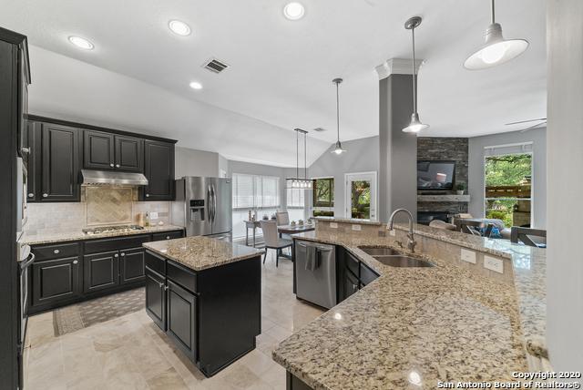 Cuyahoga Cir, San Antonio, TX 78260