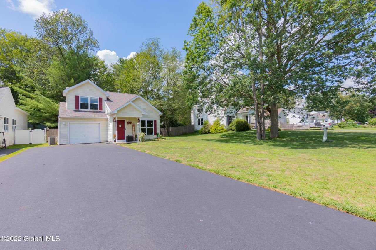 Skylark Dr, Ballston Spa, NY 12020