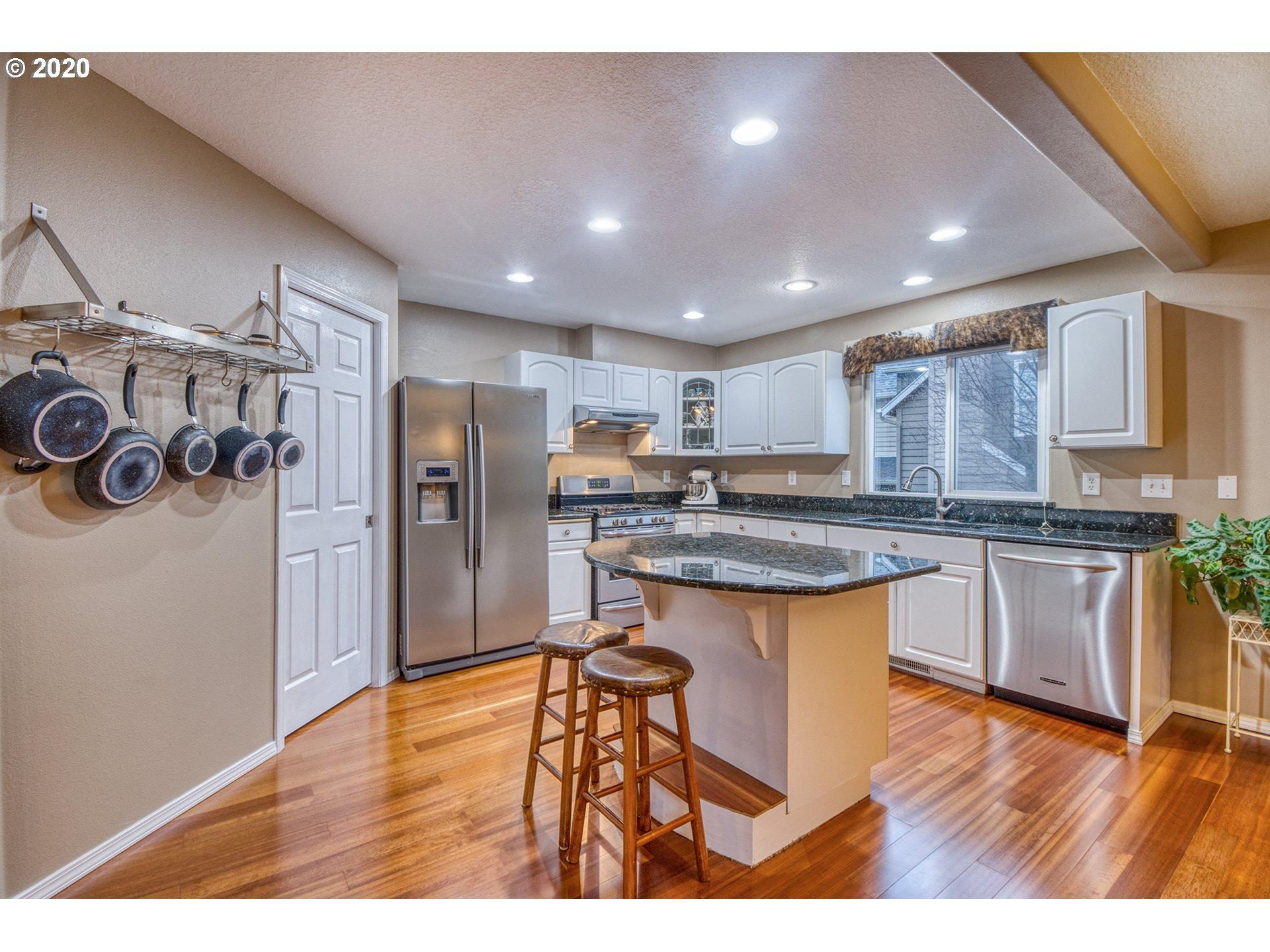 E 5th St, La Center, WA 98629