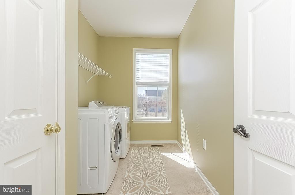 Cirrus Way, Kearneysville, WV 25430