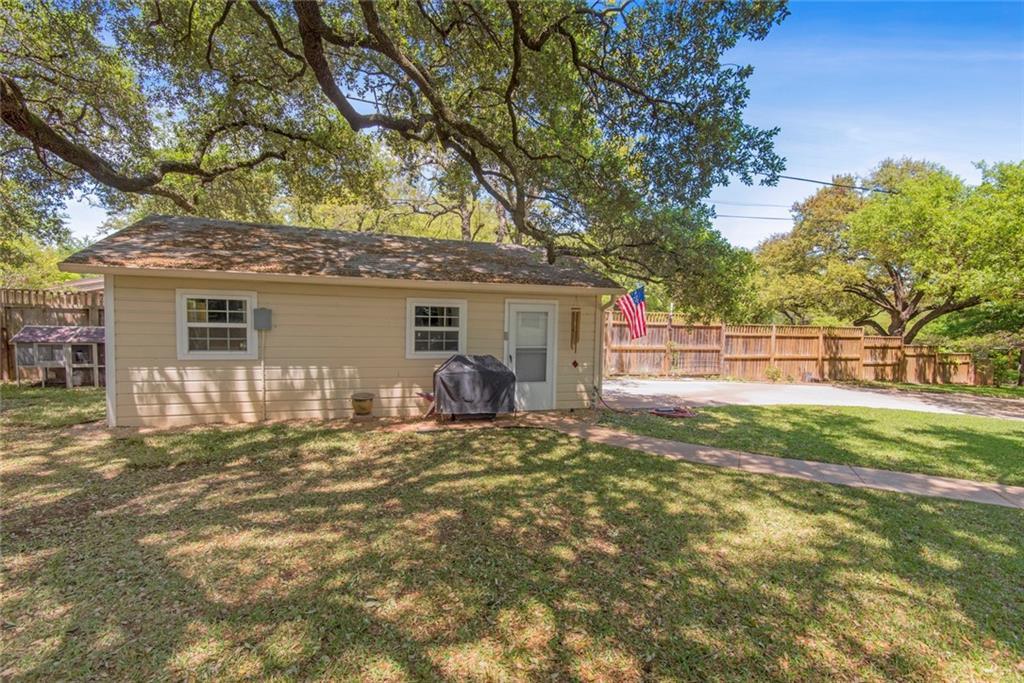 Meadow Wood Dr, Waco, TX 76710
