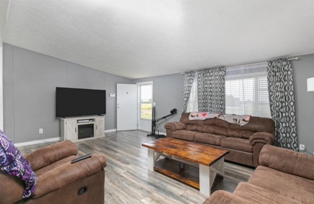 Glover Hills Ln, Glasgow, KY 42141