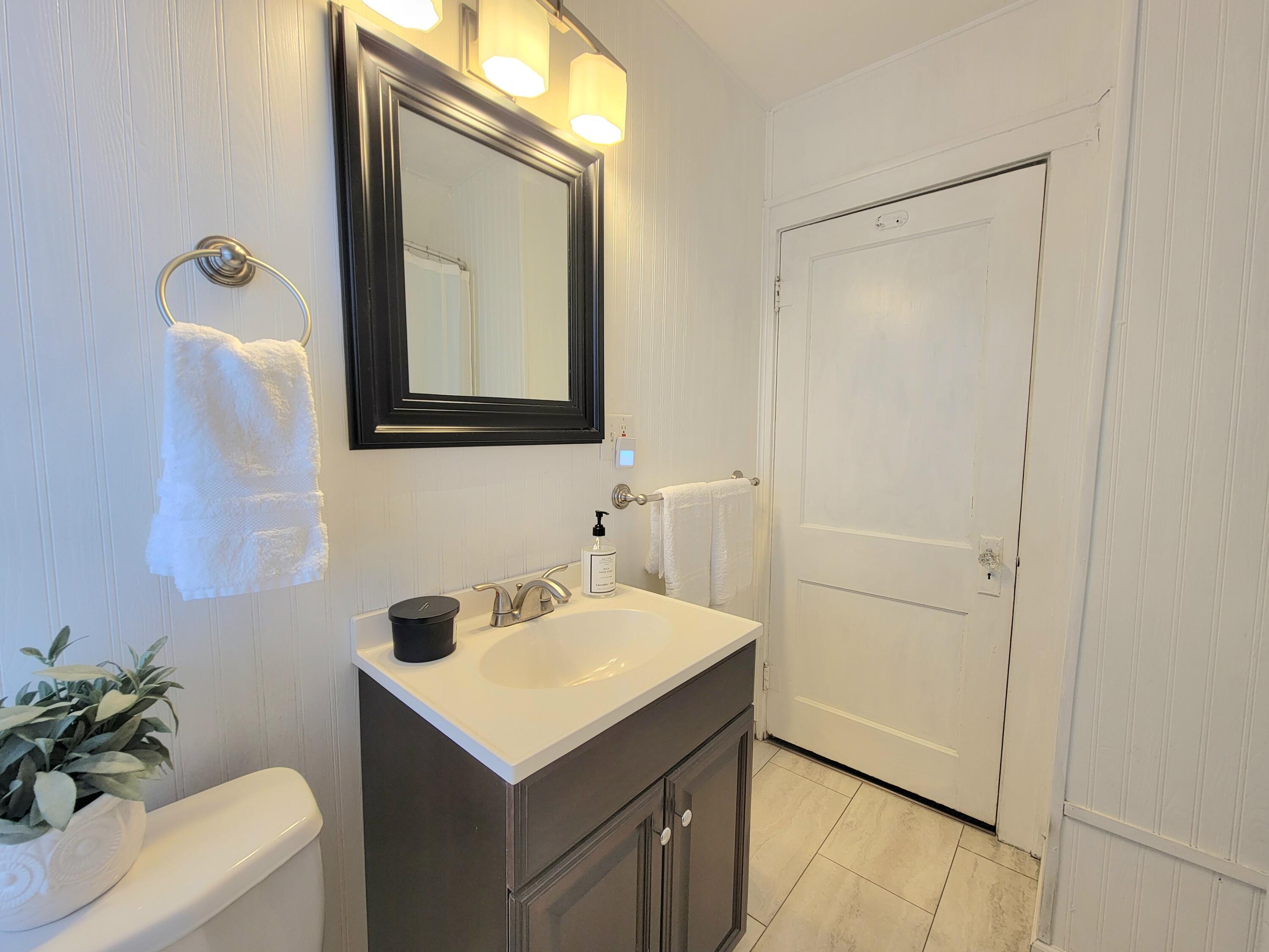 Willis Ave Nw, Grand Rapids, MI 49504