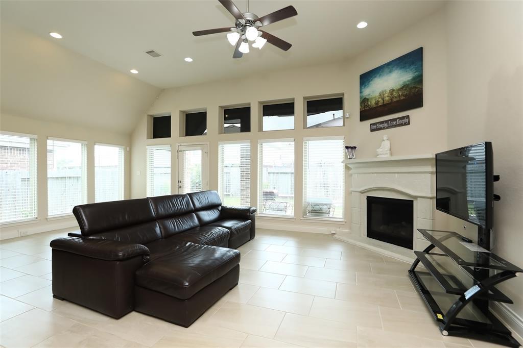 Nestra Dr, Katy, TX 77493