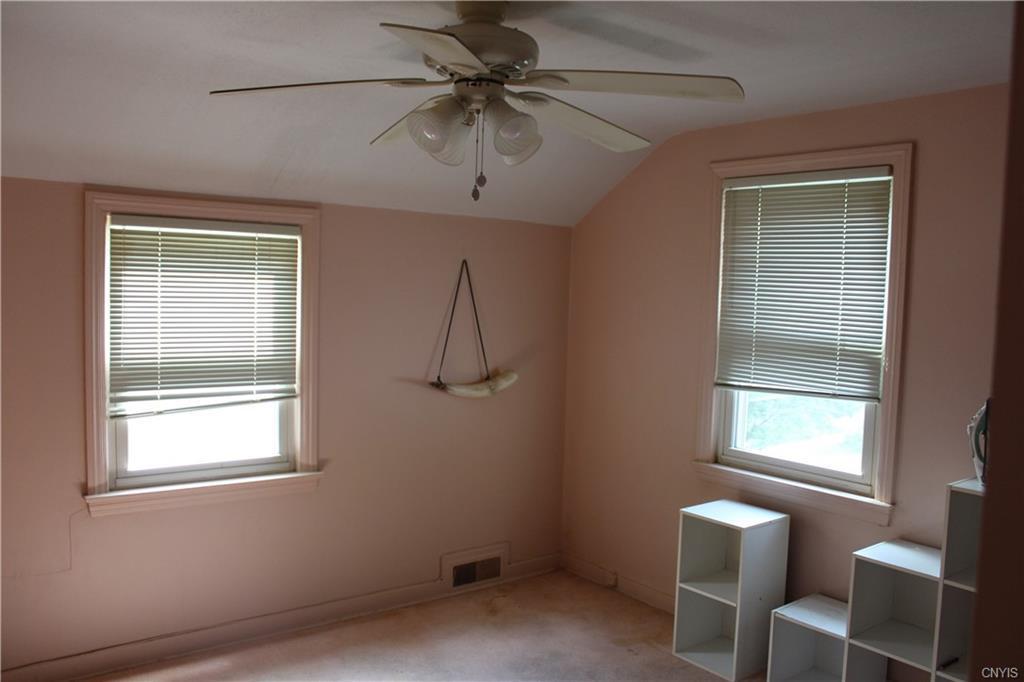 Buckingham Ave, Syracuse, NY 13210