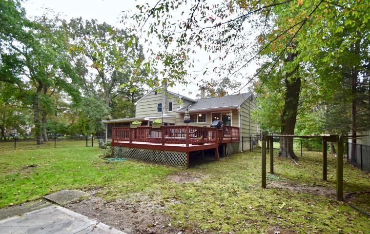 Serpentine Dr E, Bayville, NJ 08721