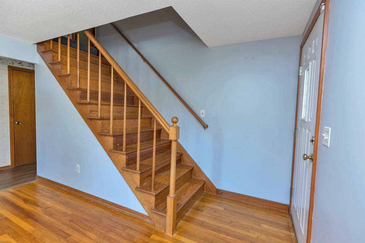 Westwood Dr, Nashua, NH 03062