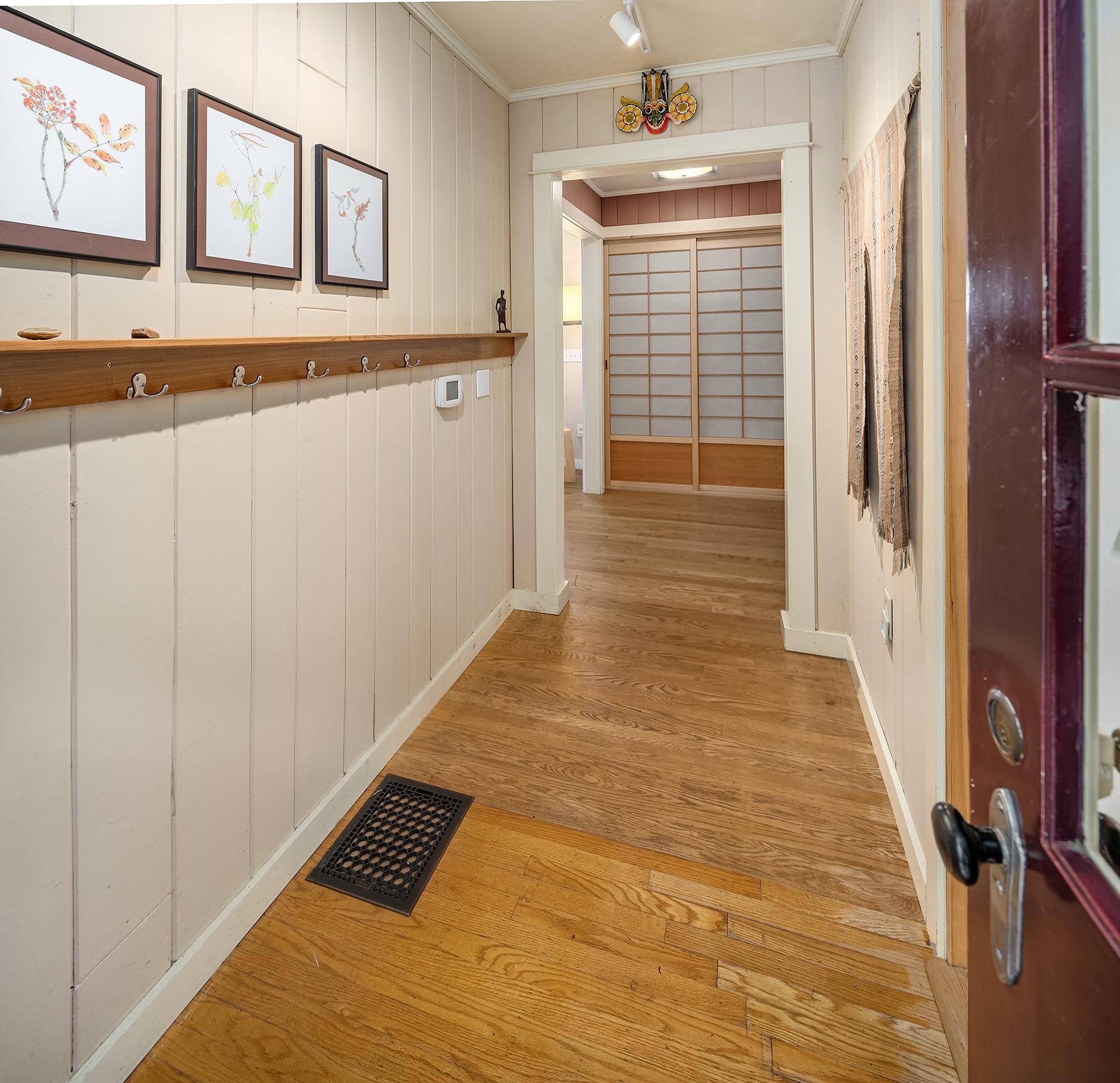 Sw Quartermaster Dr, Vashon, WA 98070