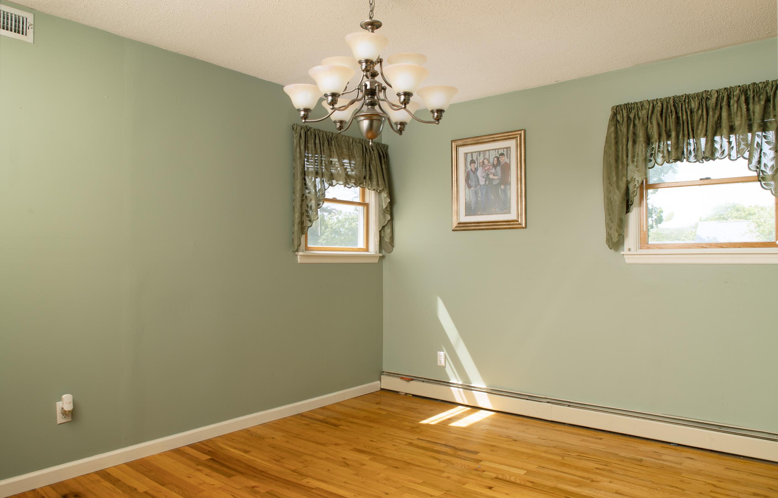Barton Ave, East Patchogue, NY 11772