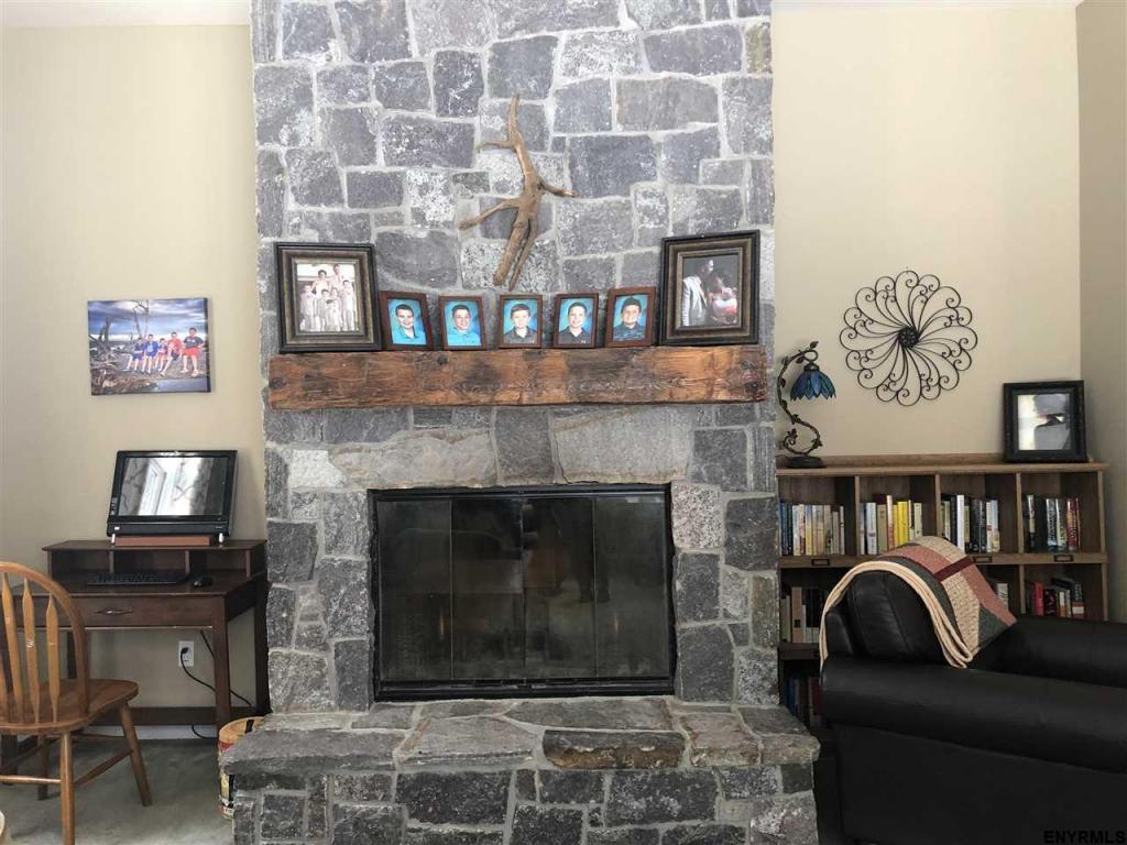 Beacon Hollow Dr, Queensbury, NY 12804