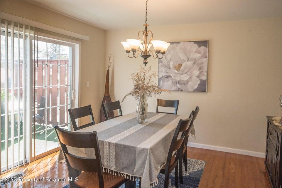 S Keyser Ave, Scranton, PA 18504