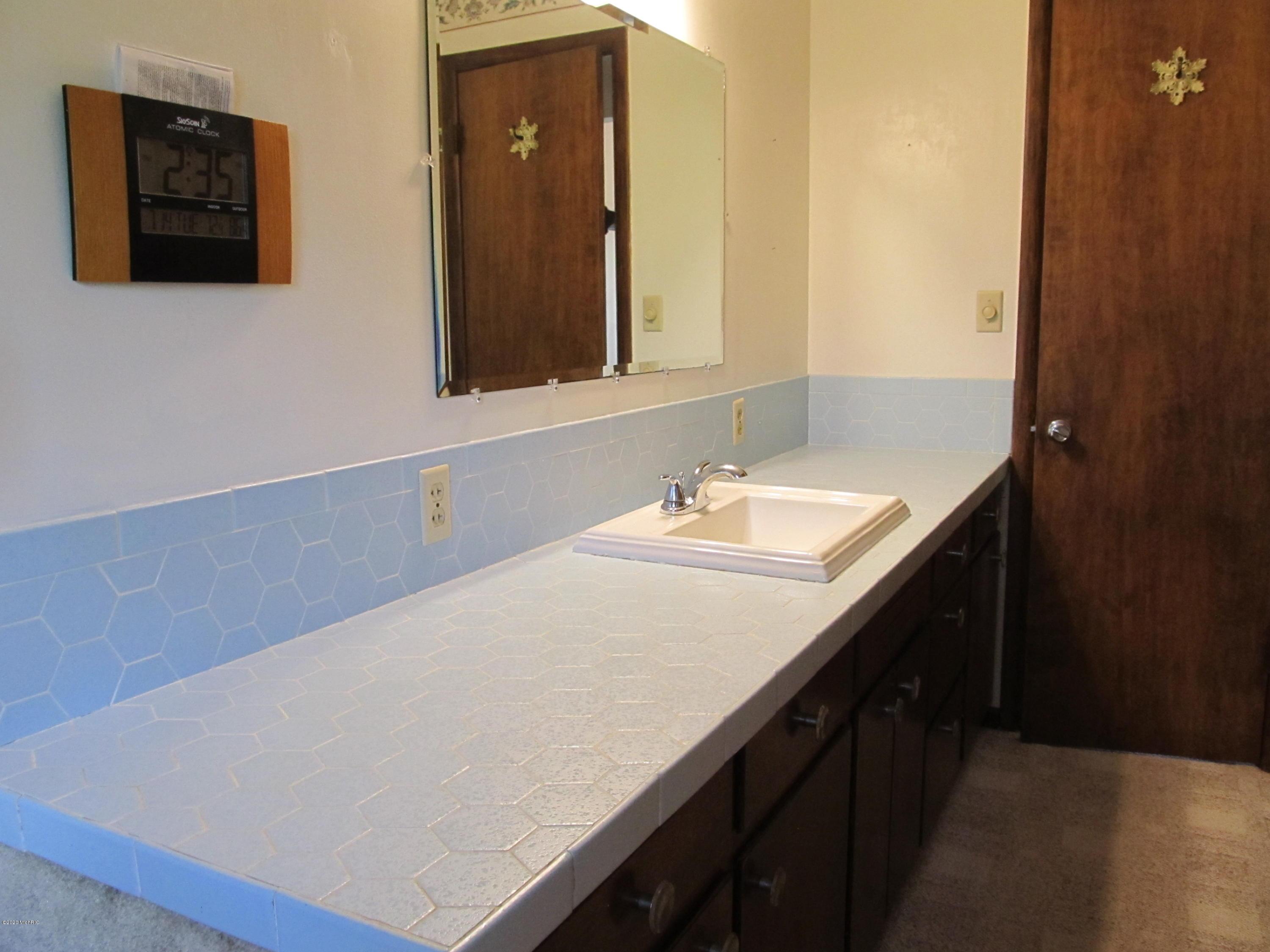 72nd Ave, Zeeland, MI 49464