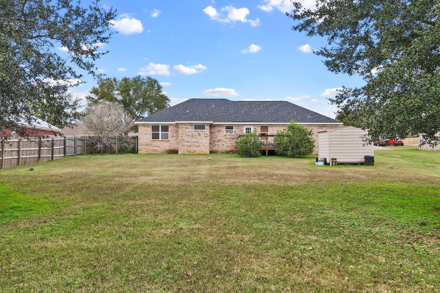 Southfield Dr, Robertsdale, AL 36567