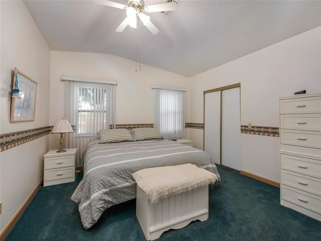 W Boone Ct, Lady Lake, FL 32159