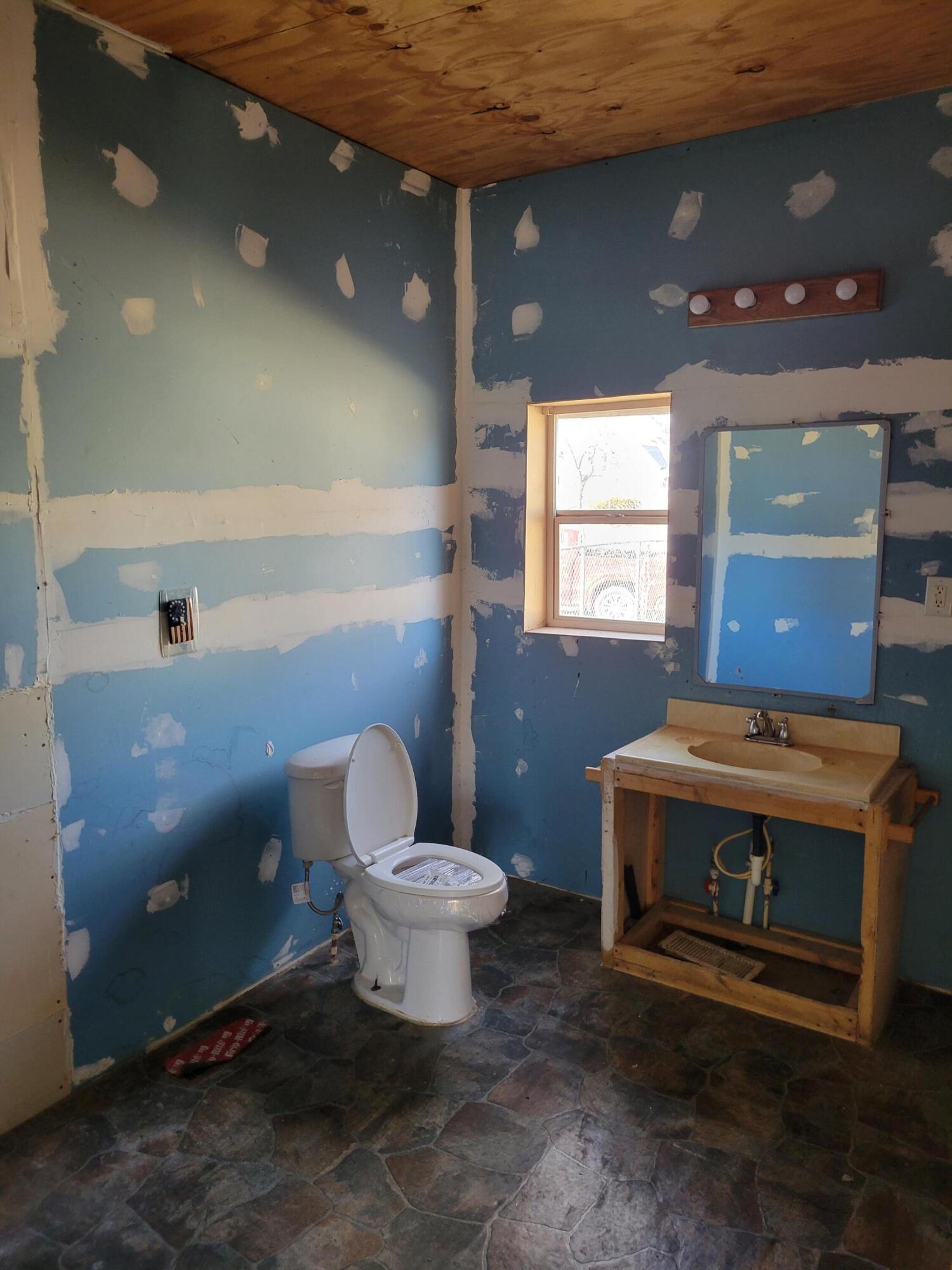 S Rinker Ave, Aurora, MO 65605