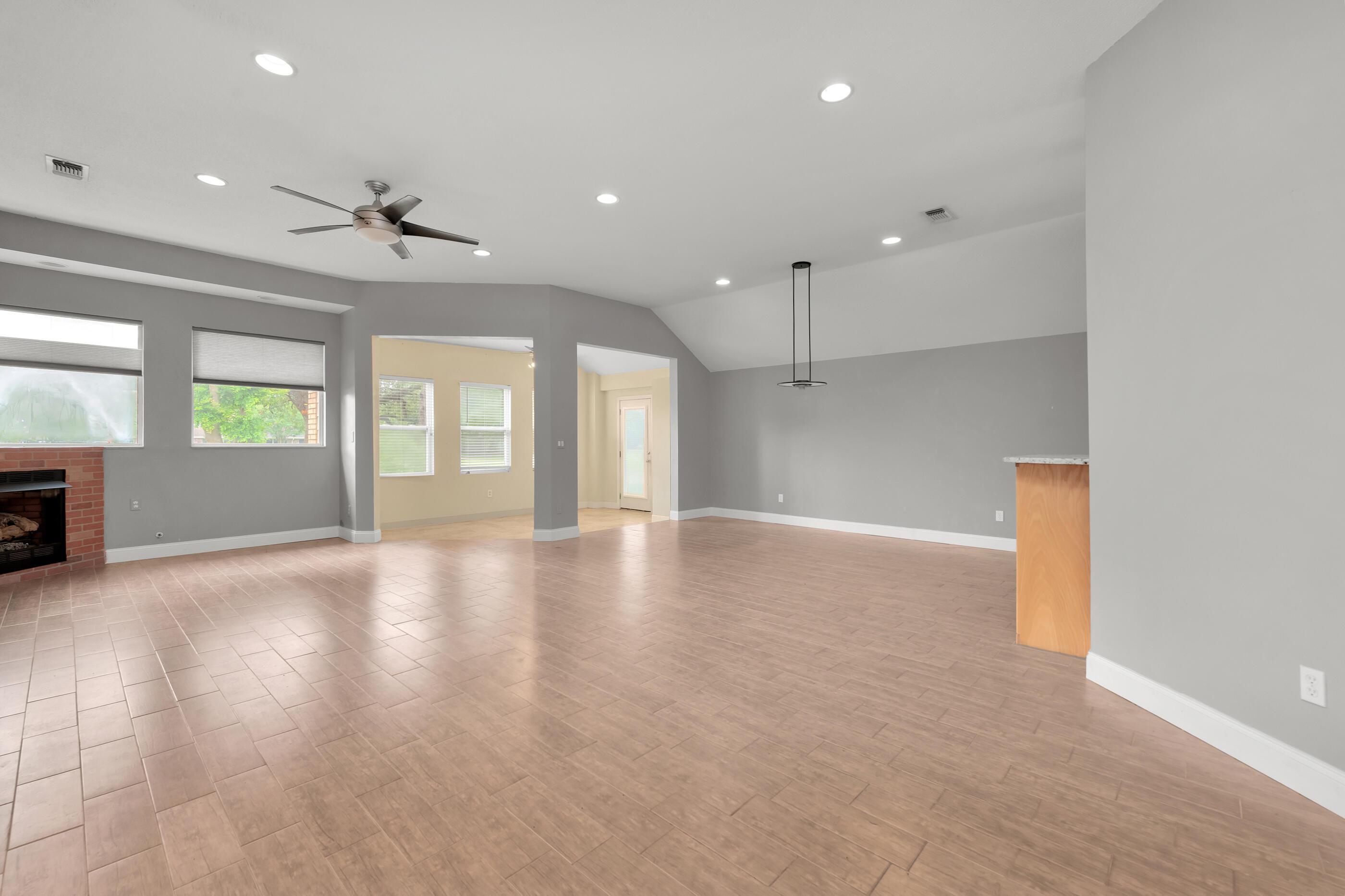 Shalimar Point Dr, Shalimar, FL 32579