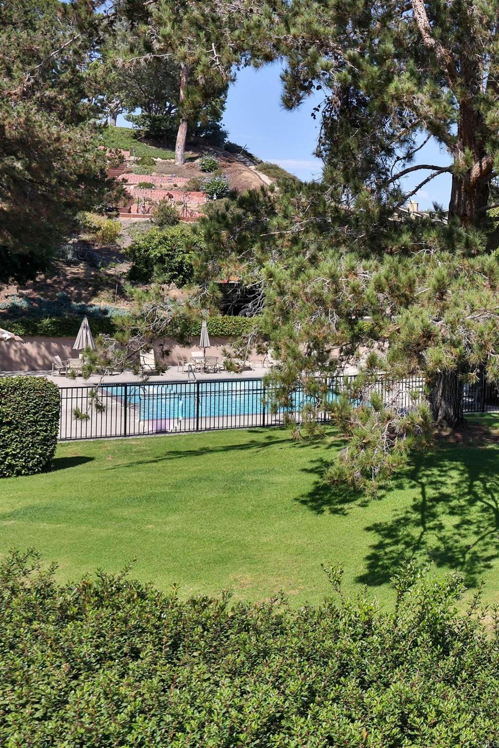 Caminito San Nicholas, La Jolla, CA 92037