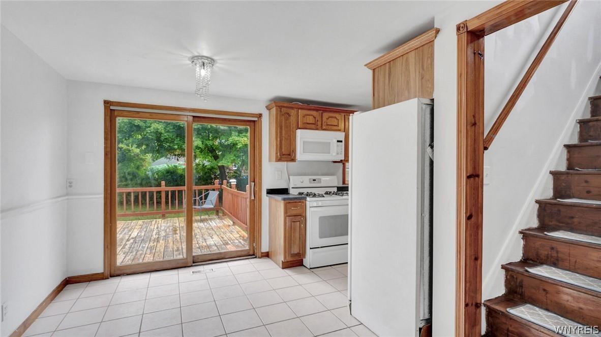Creekward Dr, Buffalo, NY 14224