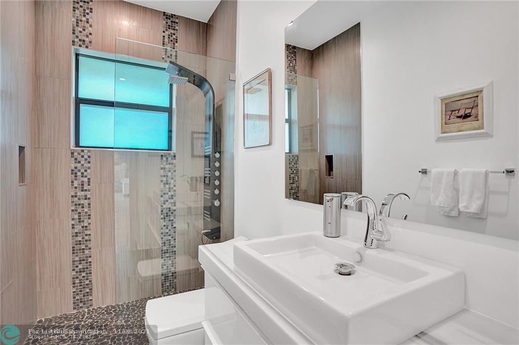 Ne 36th St, Fort Lauderdale, FL 33308