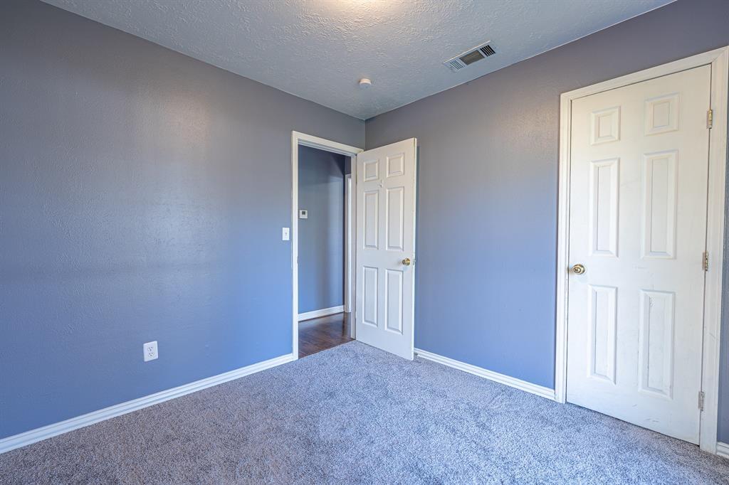 Dogwood Ln, Cleveland, TX 77328