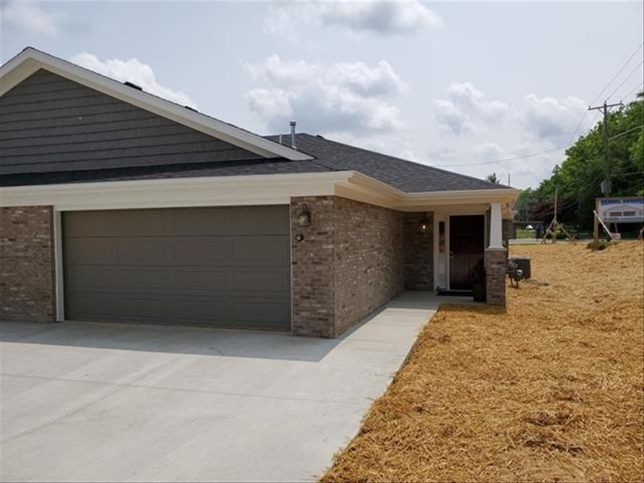 Kennel Dr, Evansville, IN 47710