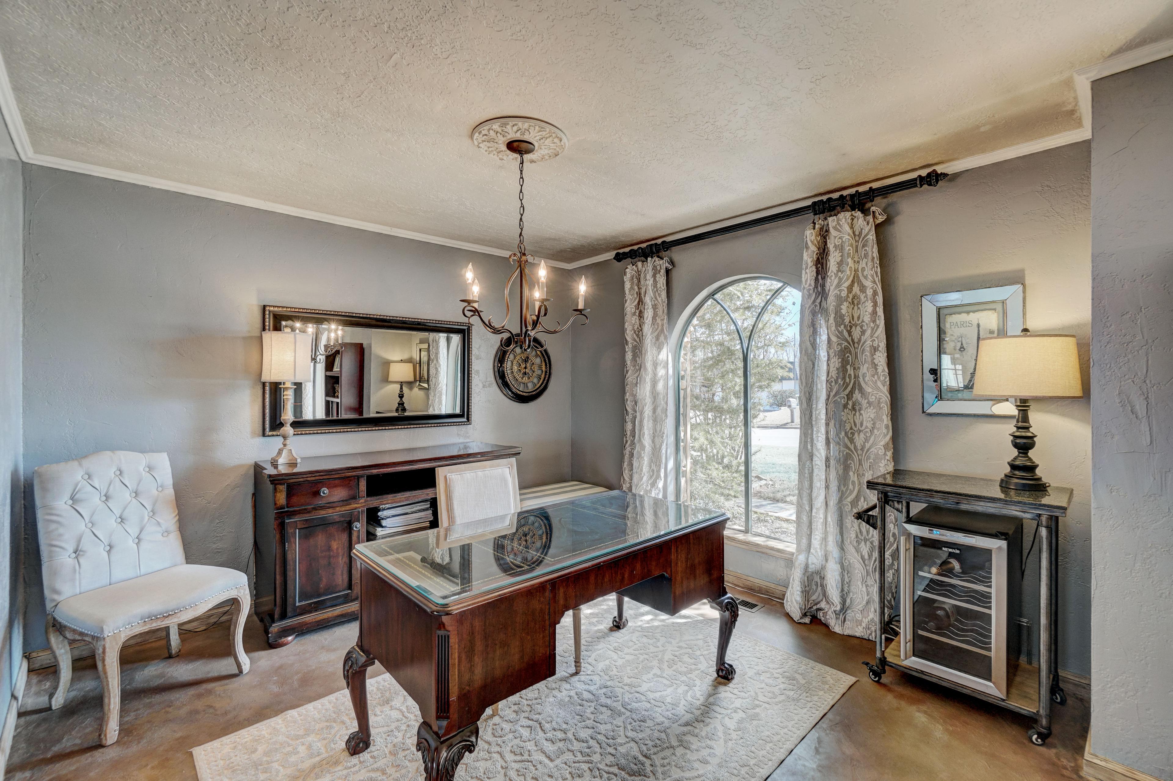 Hastings Ave, Yukon, OK 73099