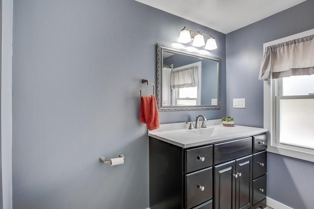 Buron Ter, Auburn, MA 01501
