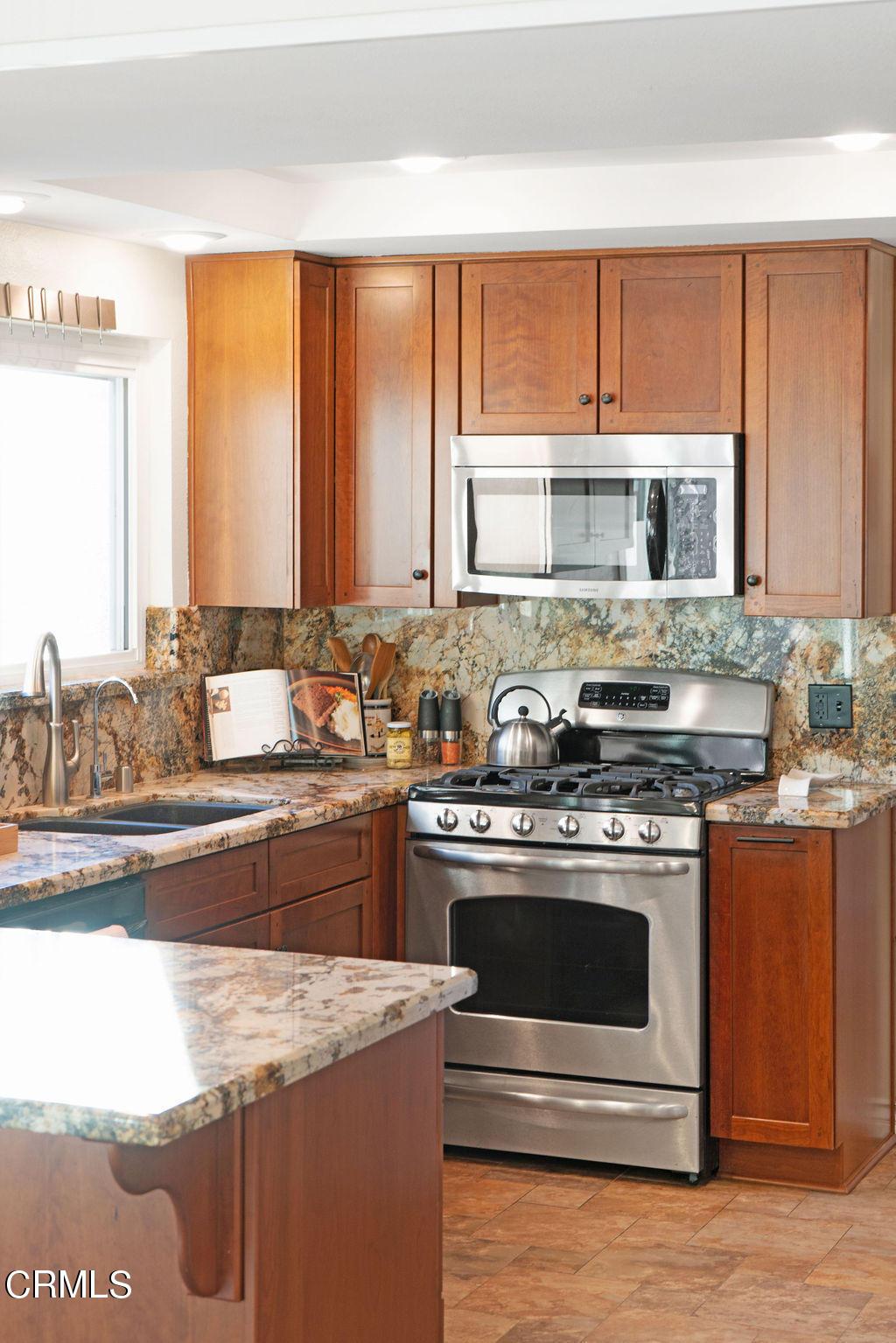 Halifax St, Ventura, CA 93004