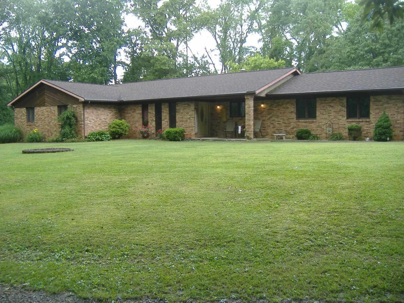 E Curtice Ln, Princeton, IN 47670