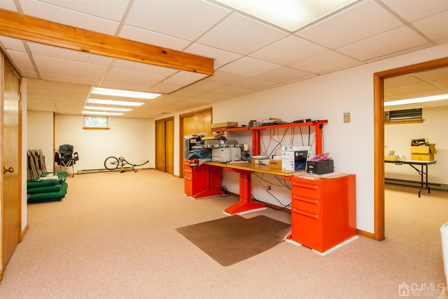 Abbott Ct, Edison, NJ 08820