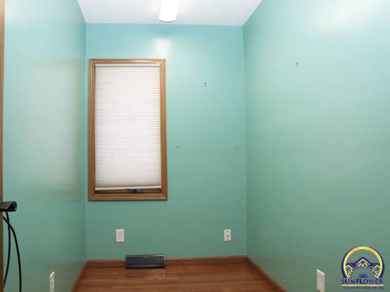 Se Michigan Ave, Topeka, KS 66605