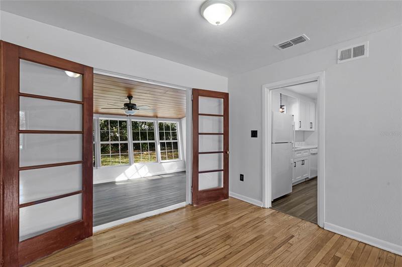Iroquois Ave, Sanford, FL 32773