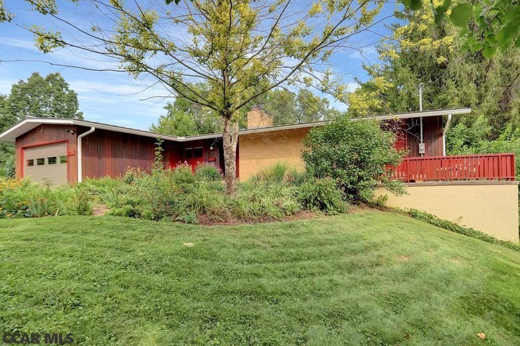 E Curtin St, Bellefonte, PA 16823