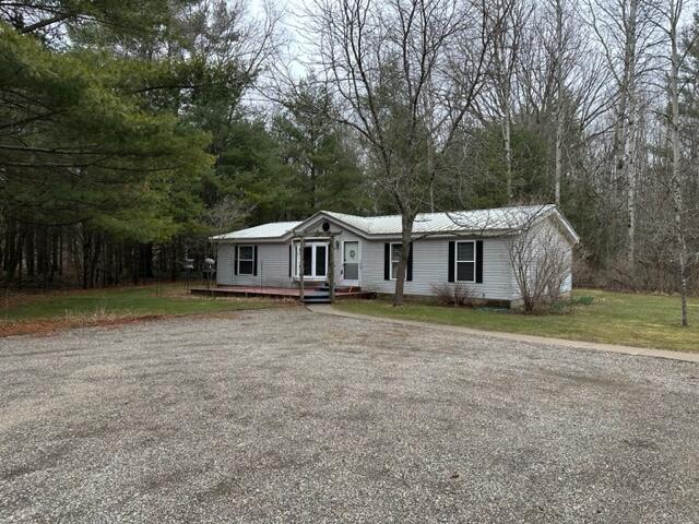 S Thornapple Ave, Newaygo, MI 49337