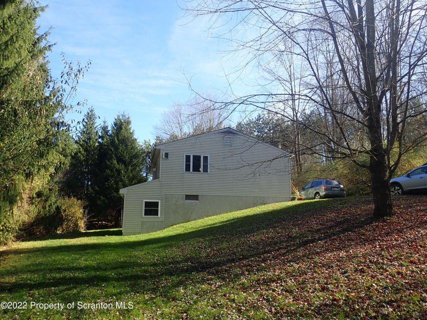 Kane Rd, Montrose, PA 18801