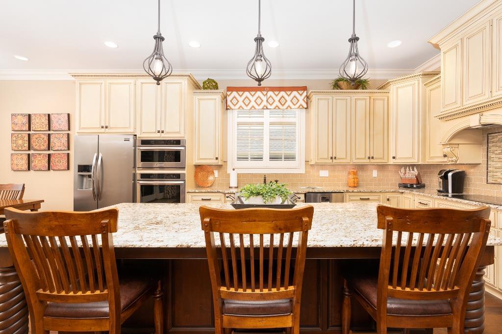Basinwood Ct, Bowling Green, KY 42103