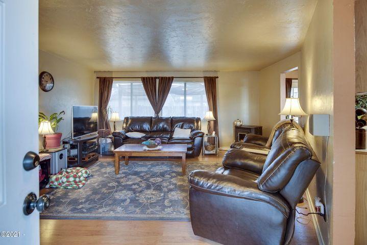 Sw 23rd St, Redmond, OR 97756