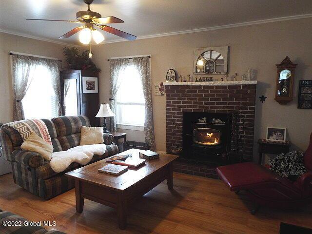 W Madison Ave, Johnstown, NY 12095