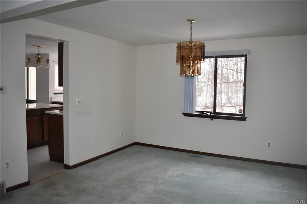 Collier Cir, Syracuse, NY 13215