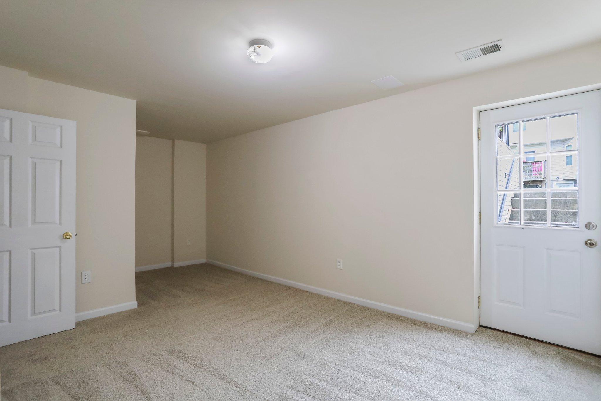 Scarboro Dr, Bunker Hill, WV 25413