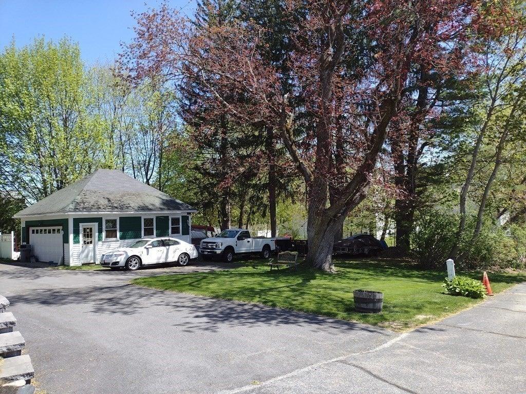 Schofield Ave, Dudley, MA 01571