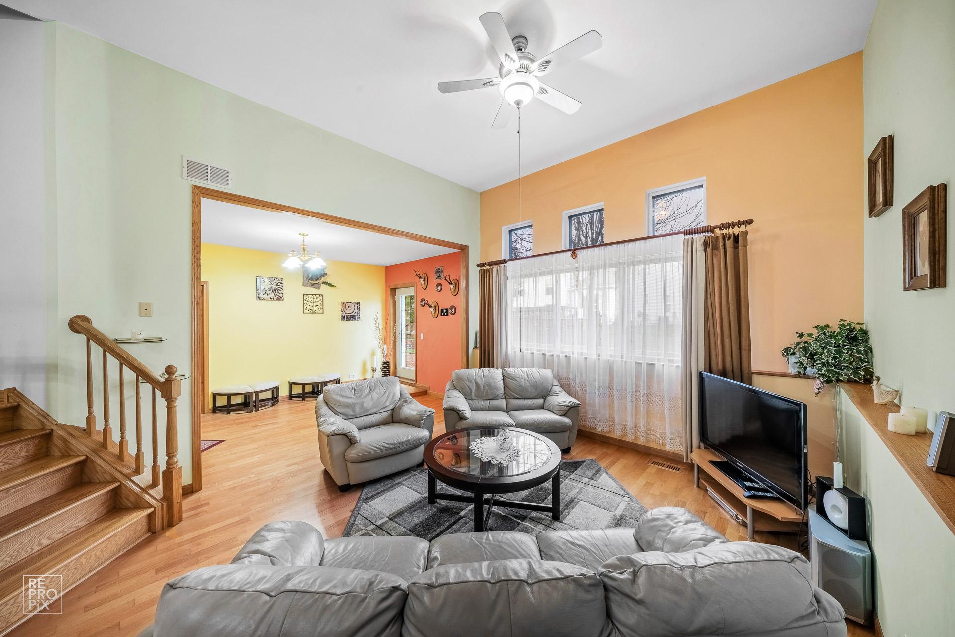 Sonoma Dr, Romeoville, IL 60446