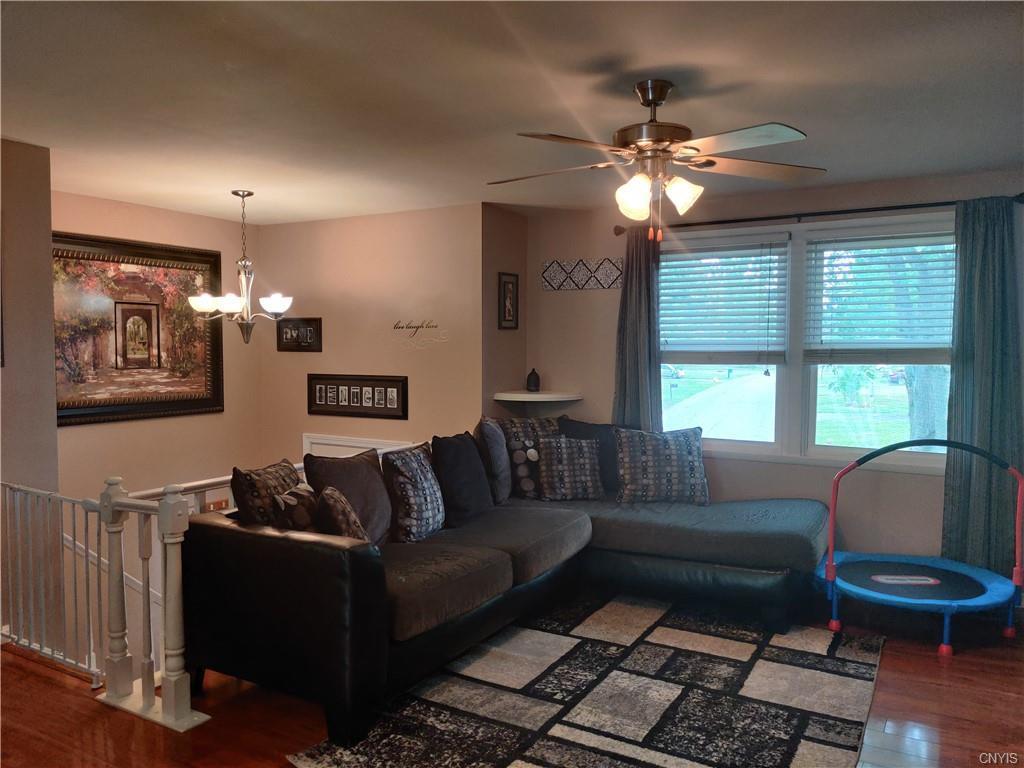Torchwood Ln, Cicero, NY 13039