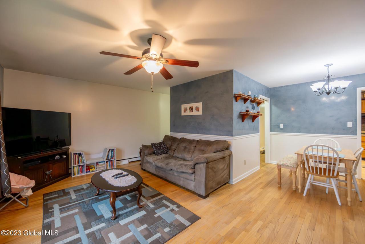 Maxwell St, Albany, NY 12208
